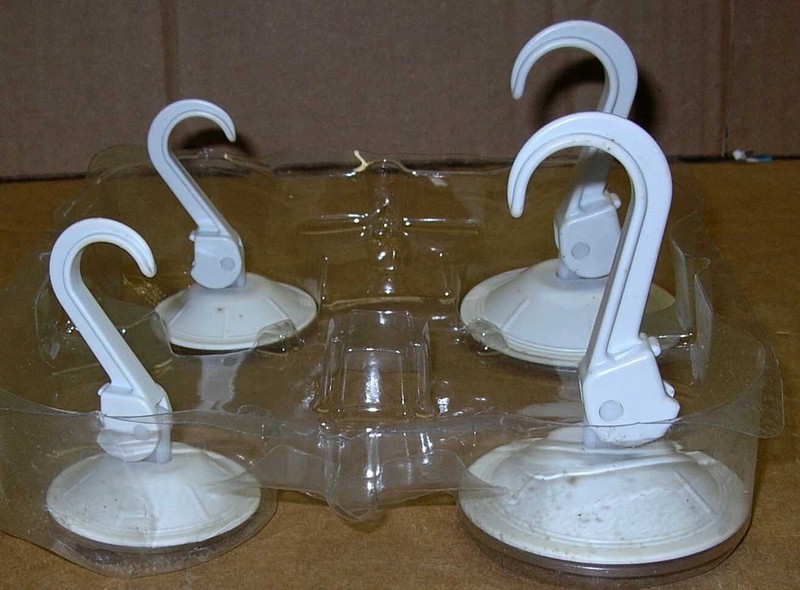 SNAP HOOKS SET OF 4 Instantly Hang, 2 LARGE 2 SMALL AS SEEN ON TV. NEW IN BOX