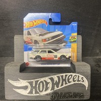 Hot Wheels Nissan Maxima Drift Car - Wagons - 2022 Mainline - Leichter Knick