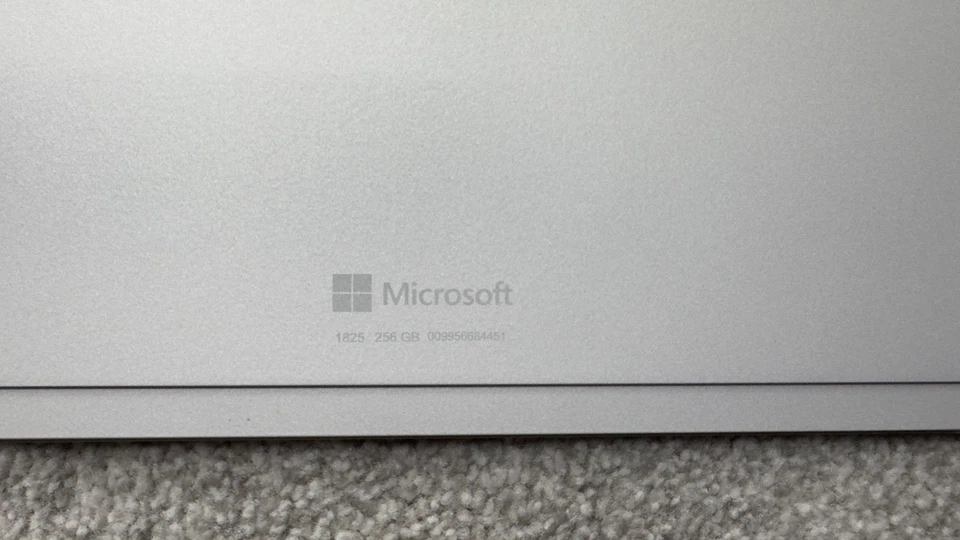 Surface GO 1825 Pentium 4415Y 256GB Windows 10 professional - Image 2 of 4