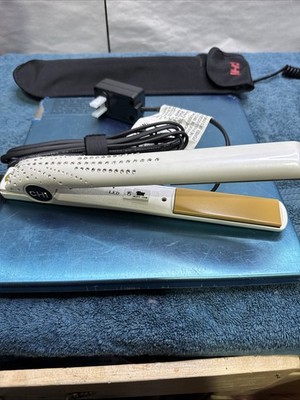Chi Ceramic Limited Edition Crystal Bedazzled! Flat Iron  display picture 1
