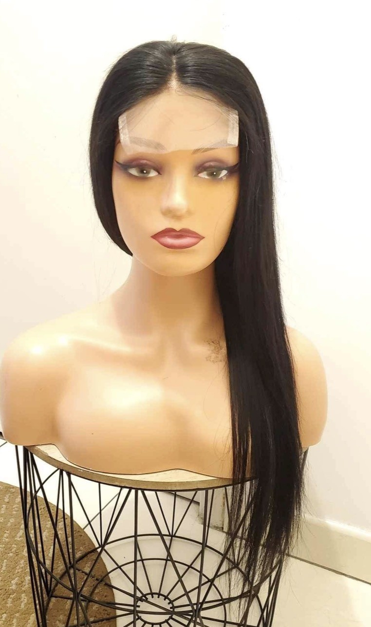 Perruque brésilienne de vrais cheveux humain 22" densité 200% lace closure 4x4