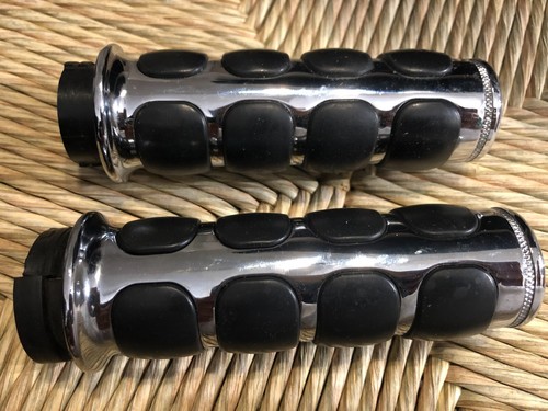 MANOPOLE KURYAKYN ISO GRIP CROMATE PER MOTO CON MANUBRI DI DIAMETRO 1” - Foto 2 di 6
