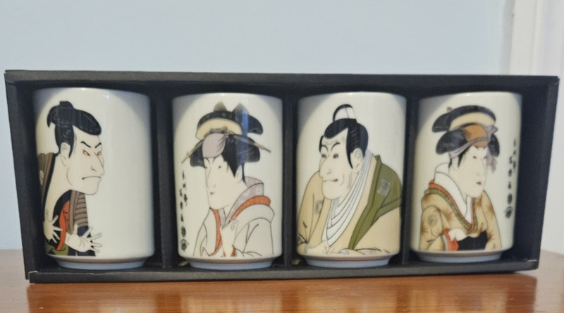 TEA CUP SET SHARAKU PAINTING 4 Cups x 5oz CERAMIC + GIFT BOX MADE IN JAPAN