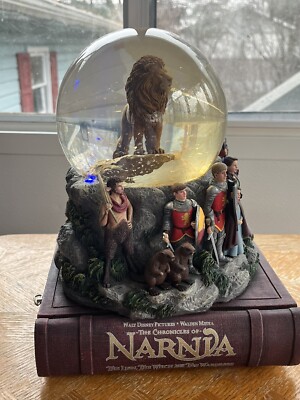 The Chronicles of Narnia スノードーム 置物 The Chronicles of Narnia Snow Globe Disney, Musical box & lights