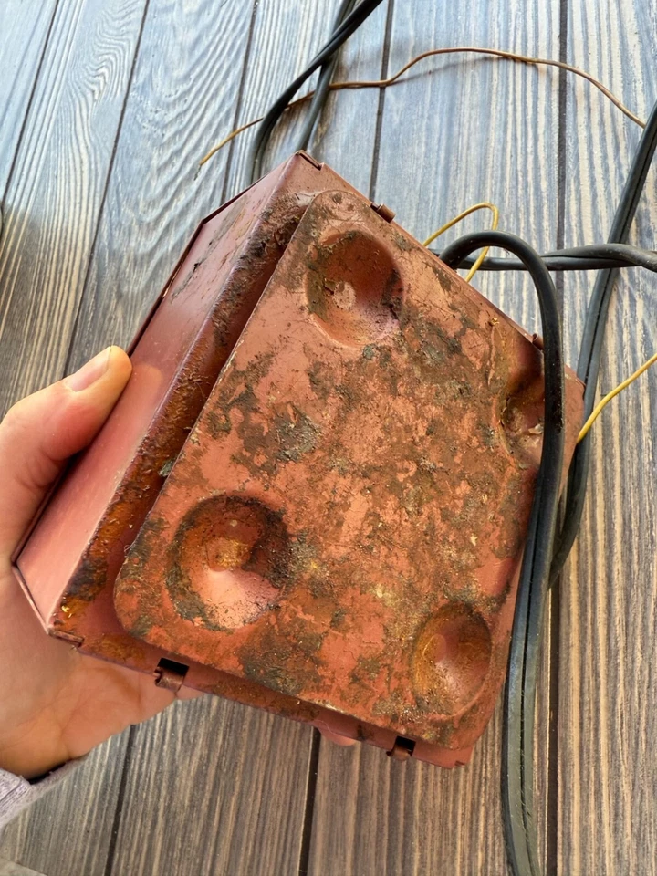 Revell HO Electric Train Power Station Direction Control Transformer Vintage Mod - Image 2 of 4