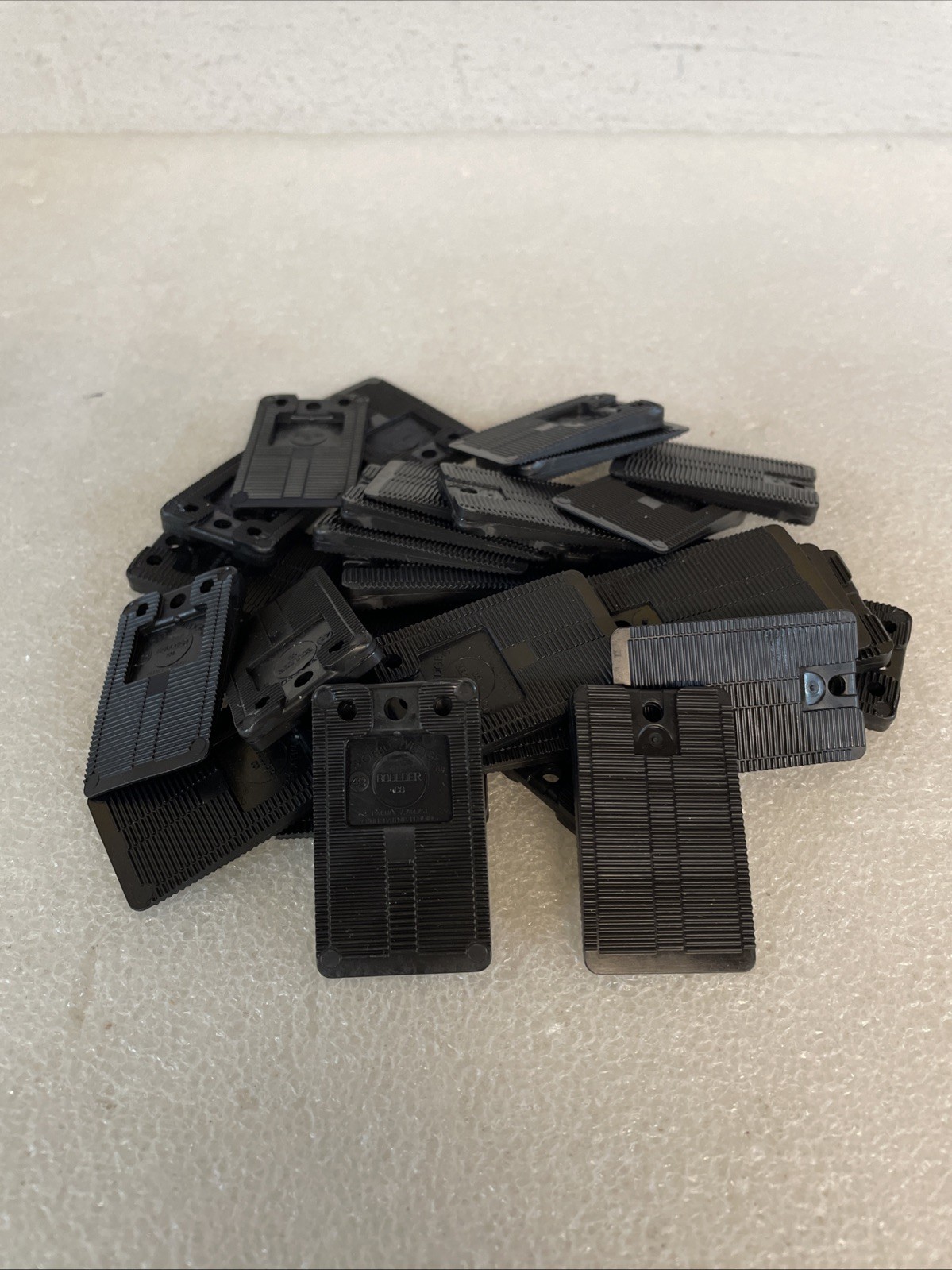 Wobble Wedges Flexible Plastic Shims Lot Of 30 Black New-image