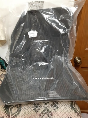 Juego de 4 tapetes Subaru Outback 2016-2018 fabricante de equipos originales alfombra negra J501SAL000 - Imagen 2 de 3