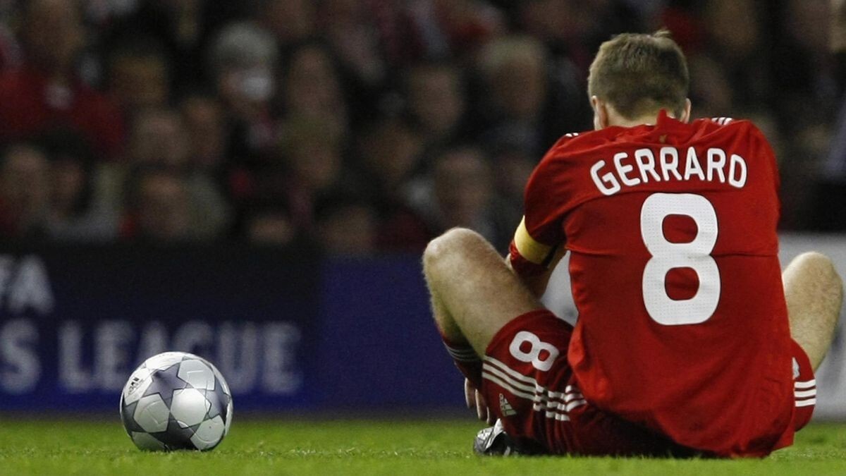 MENS FC LIVERPOOL 2008/2010 STEVEN GERRARD 8 SOCCER FOOTBALL