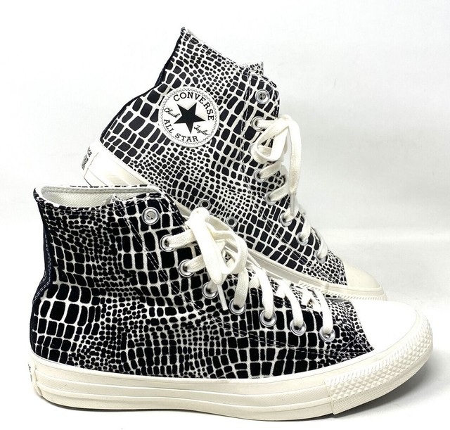 Size 9 - Converse Chuck Taylor All Star 