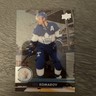 17-18 Upper Deck Series 1 Leo Komarov Clear Cut Base Hockey