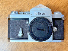 Nikon F 35mm SLR camera silver with prism finder