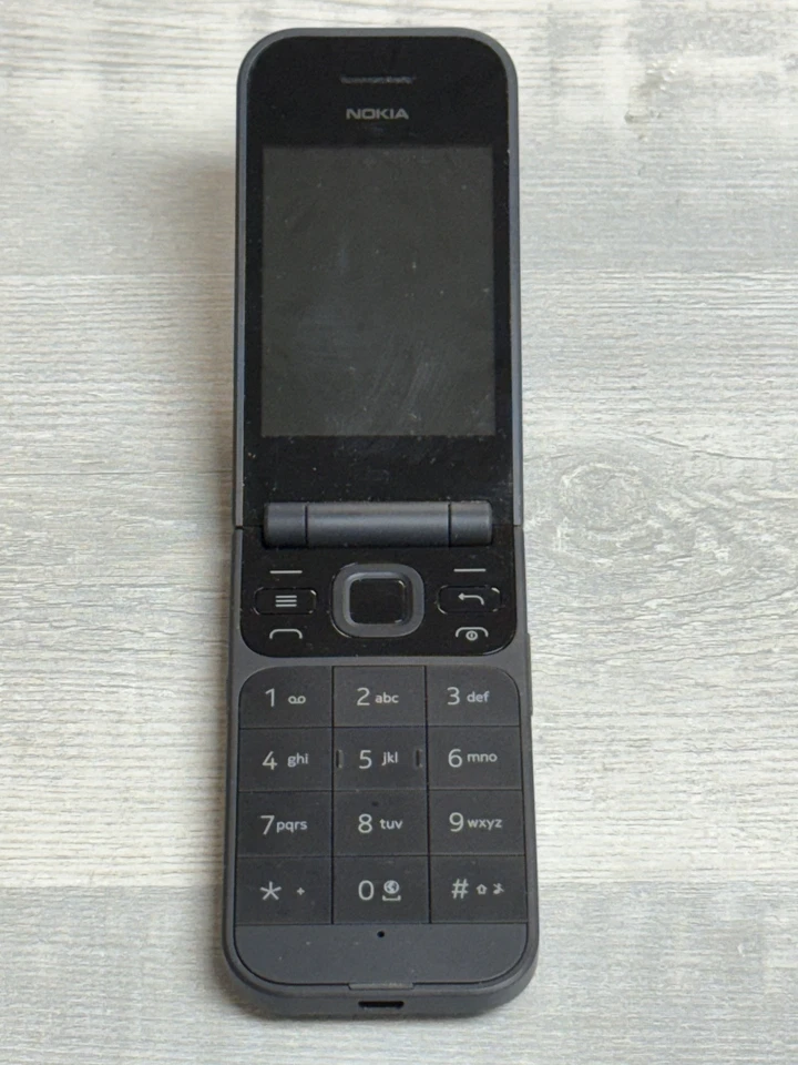 Nokia 2720 V Flip TA-1295 Verizon 4G LTE 4GB Smartphone Great Condition - Image 4 of 4