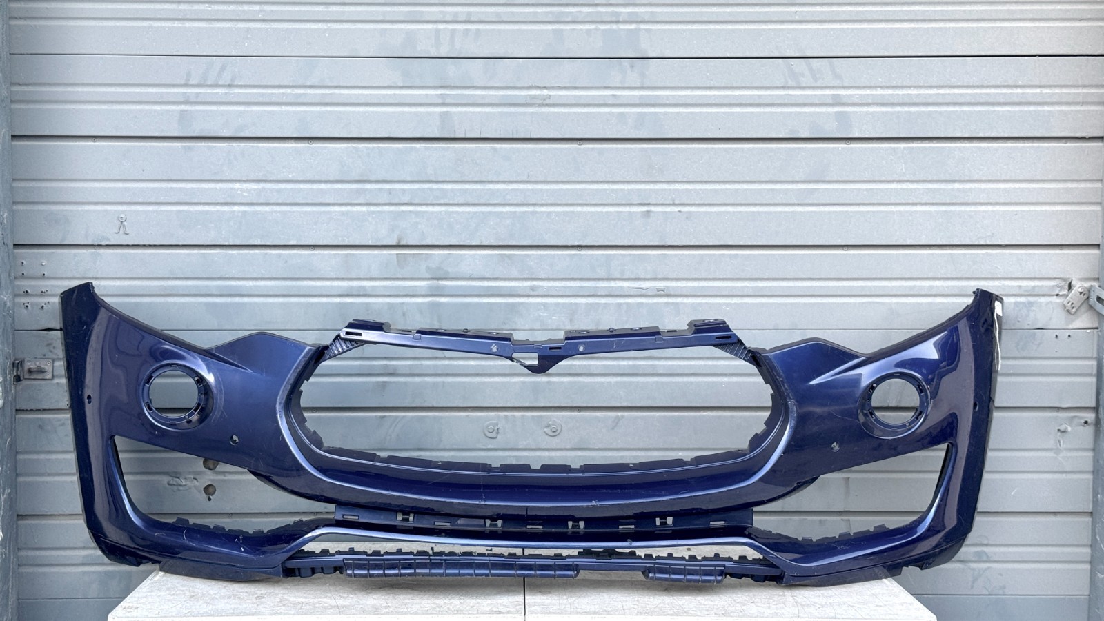 2017 2018 2019 2020 Maserati Levante Front Bumper Cover OEM Original Perfect