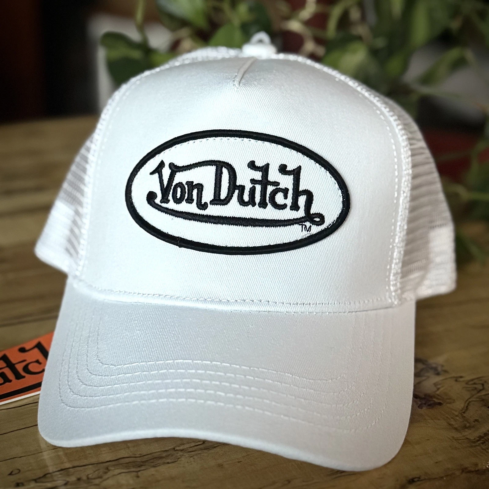 NWT Von Dutch White And Black Classic Trucker Hat - Adjustable - New!