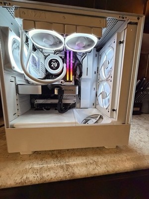Full White Gaming  Pc Ready To Plug In And Play