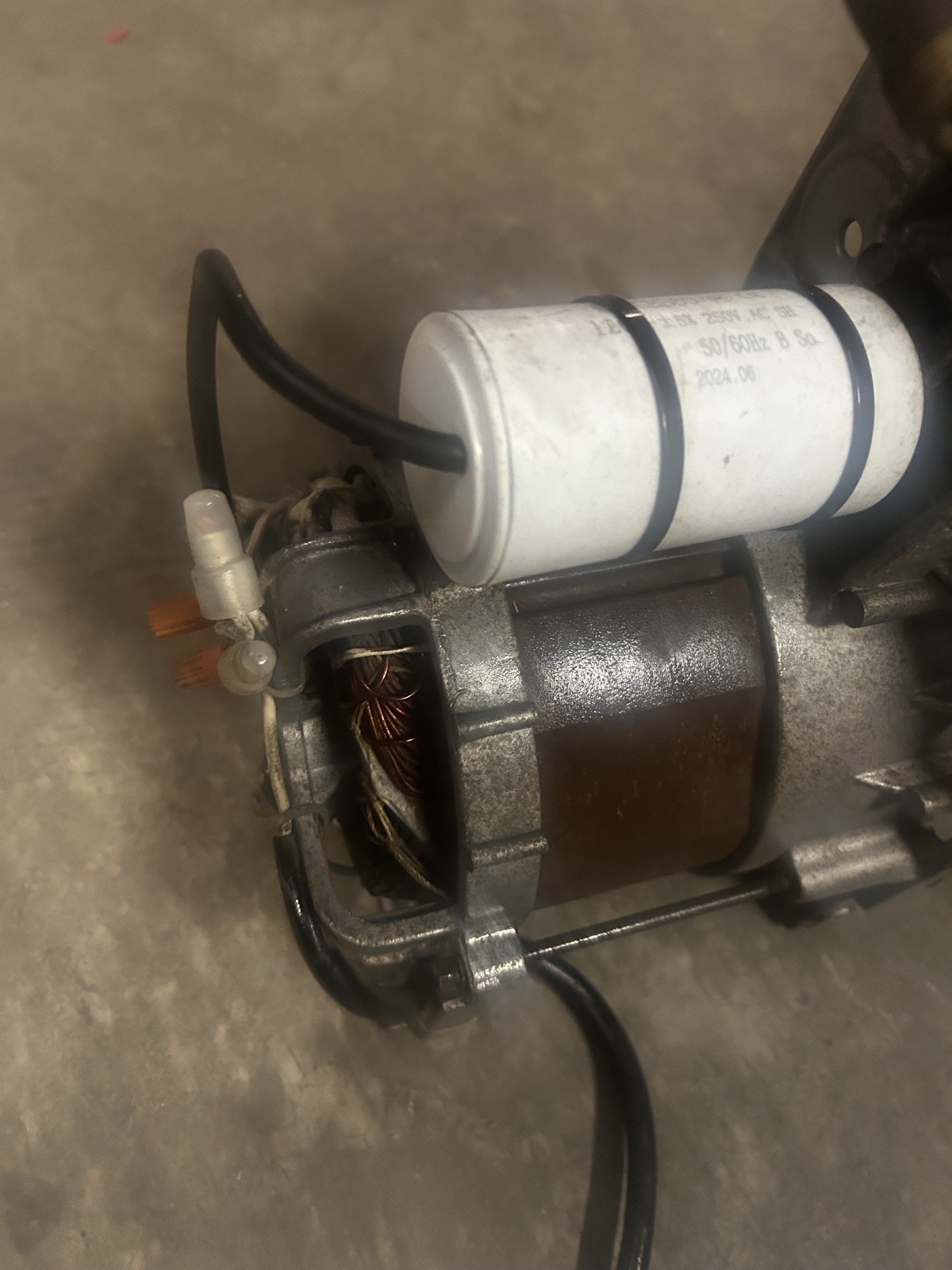 Campbell Hausfeld Air Compressor Pump Motor OEM HJ3001/HJ3002 Part # HJ100000AV 