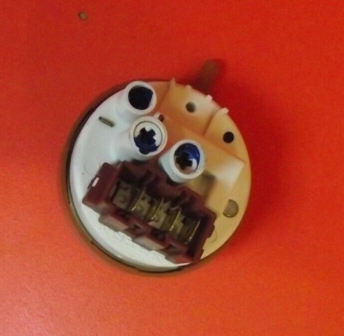 Waschmaschine HOTPOINT WF541P Druckschalter