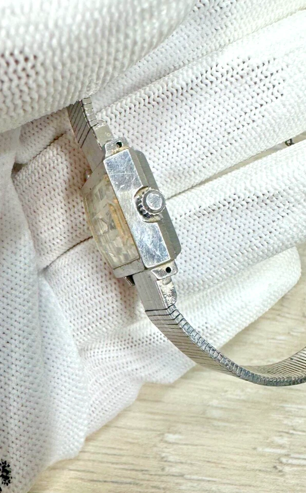 Reloj suizo Rado Mirage vintage mecánico de vidrio de corte cuadrado para mujer ¡FUNCIONA MUY BIEN! Foto 2 de 4