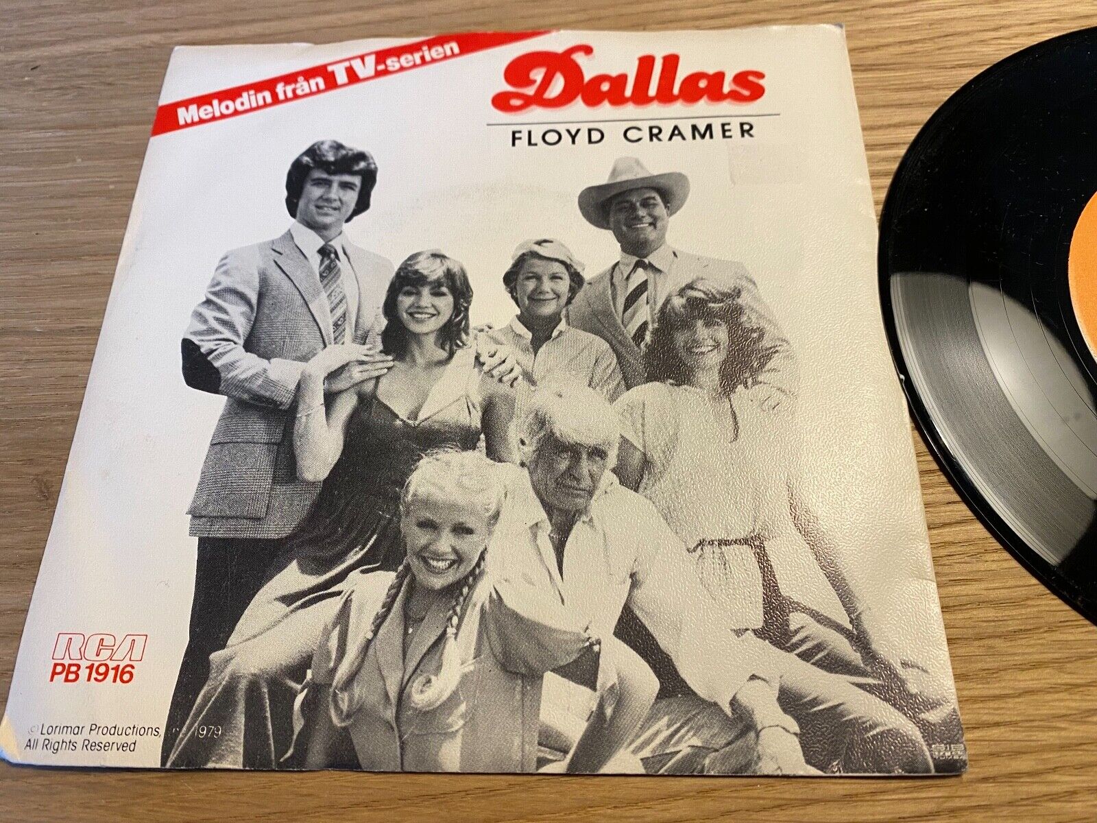 FLOYD CRAMER "DALLAS & M.A.S.H." TV THEMES 1981 7 INCH SINGLE RCA VICTOR RECORDS