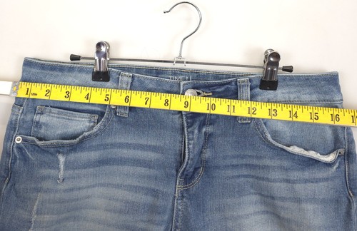 Time and Tru Shorts Womens 12 Denim Mid-Rise Stretch Distressed Cuffed Casual - Picture 5 of 10