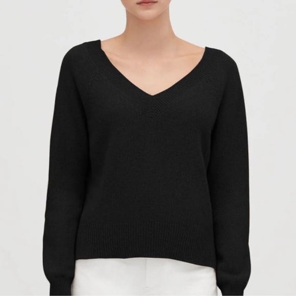 Cuyana | V-Neck Sweater XS Black Virgin Wool Cashmere Blend Made in Italy