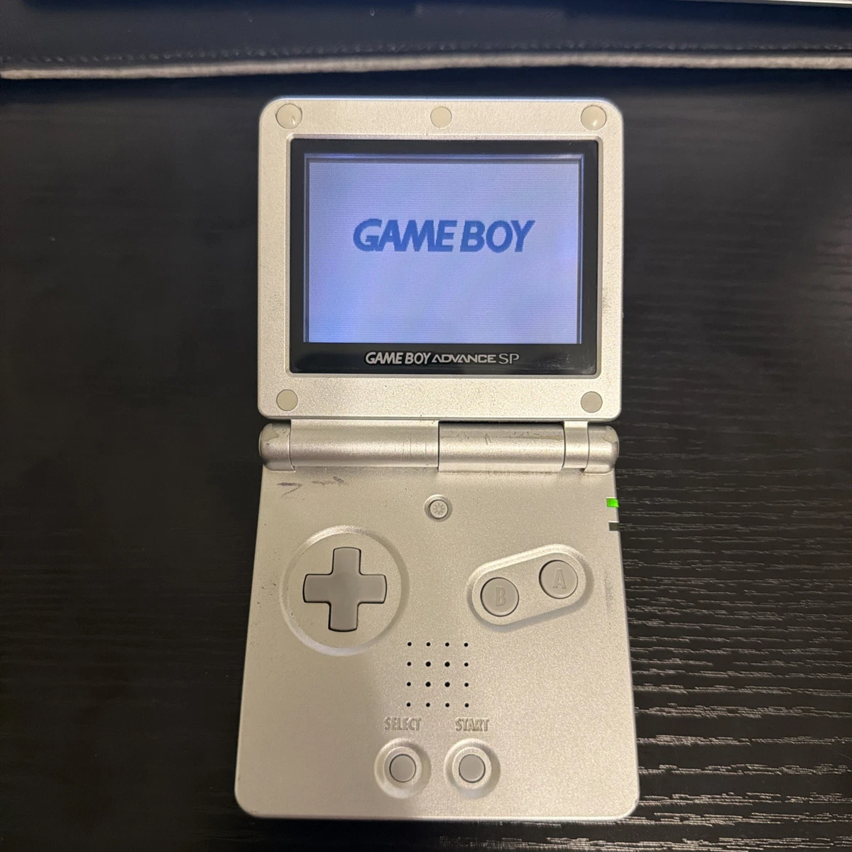 Preços baixos em Nintendo Game Boy Advance SP Prata Consoles de