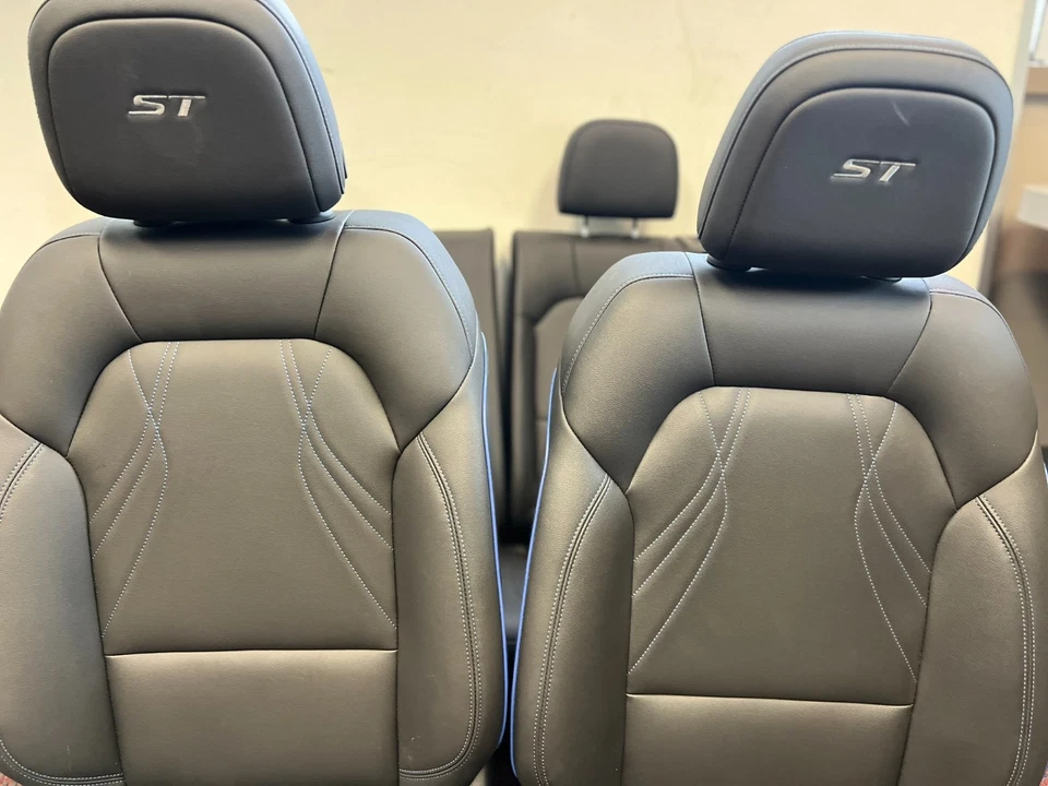 ASIENTOS BUICK ENVISTA 2024 DELANTEROS Y TRASEROS CUERO CUBO COLOR NEGRO Foto 3 de 4