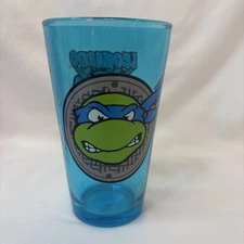 Teenage mutant ninja turtles Leonardo 2010 Viacom international 5 3/4” Glass