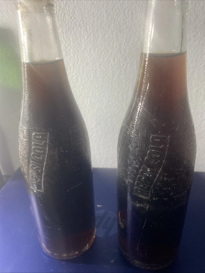 Lote de dos botellas Pepsi vintage sin etiqueta Foto 2 de 2