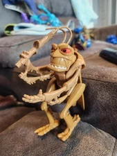 Disney Pixar A Bug's Life HOPPER 6" Grasshopper Action Figure w/ Sword HTF