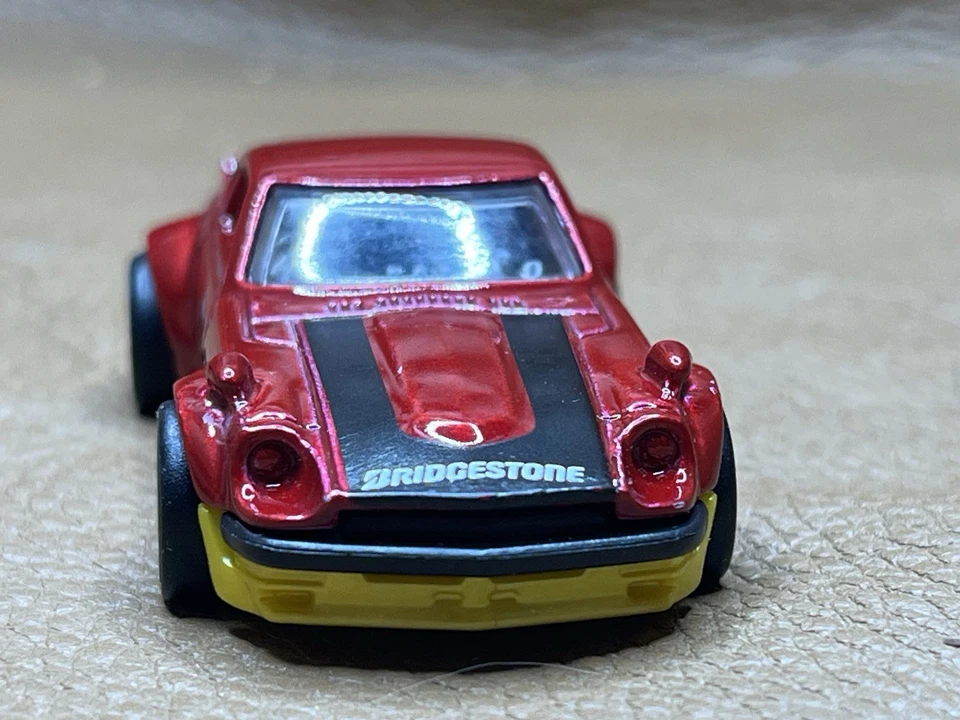 HOTWHEELS  71 DATSUN 240Z COLOR PROTOTYPE ￼SPUN & RIVETED SPECTRA CHERRY RED. - Image 4 of 4