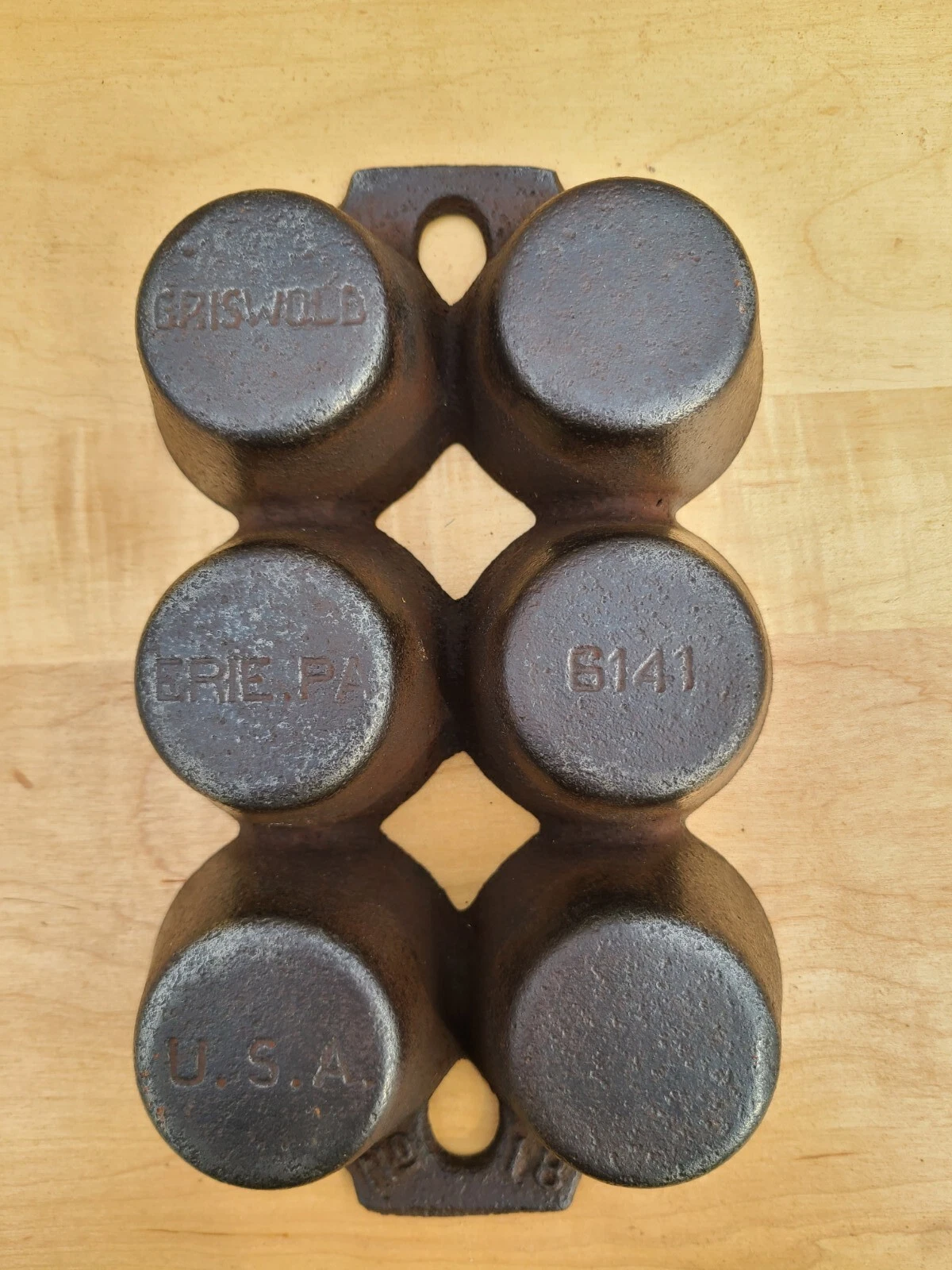 Vintage Griswold Erie, PA U.S.A. Raised Letters No.18 Cast Iron Muffin Pan 6141
