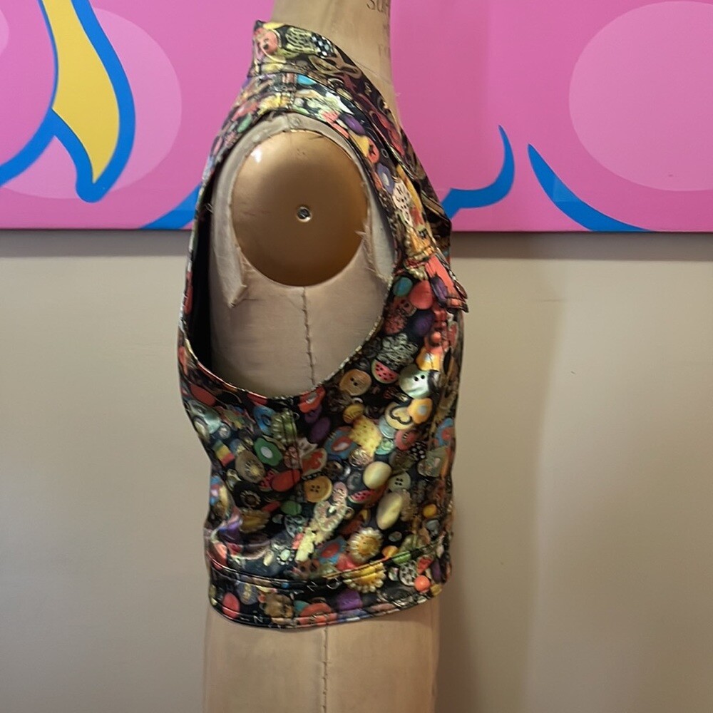 【関税&送料込】Moschino Jeans Vest With Buttons Moschino Jeans Satin Buttons Print Vest | eBay