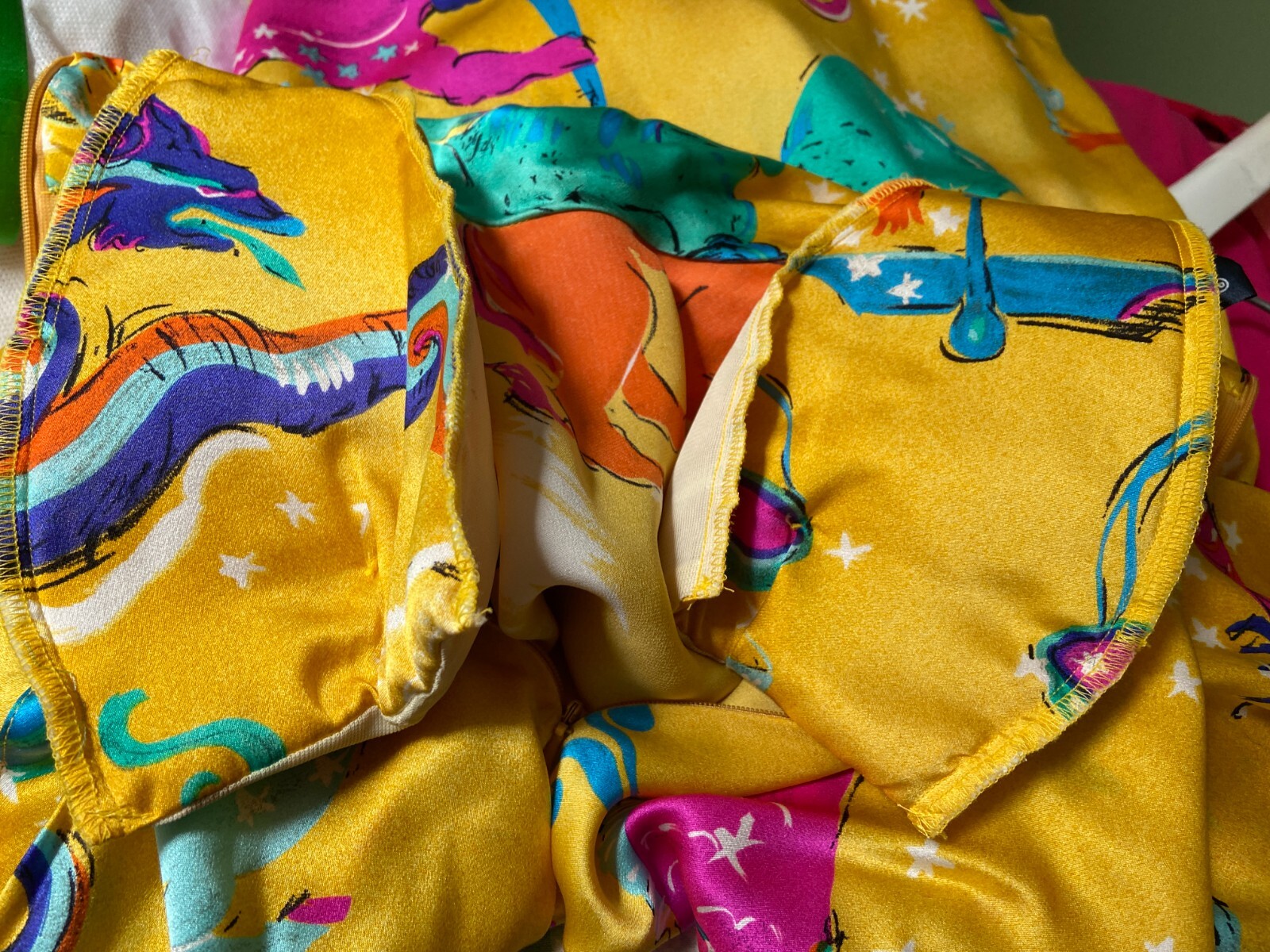 ESCADA VINTAGE SILK BLOUSE IN VIBRANT ZODIAC PRINT HIGH ZIP COLLAR 36 GERMANY image 7
