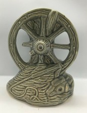 Vintage Old Wagon Wheel Fish Fishing Hole Pol...