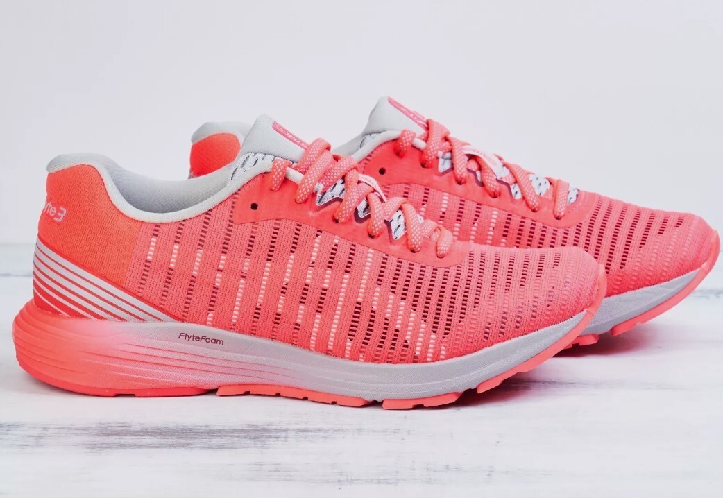 ASICS WOMEN DYNAFLYTE3 COMFORT RUNNING SNEAKER DIVA PINK 1012A002