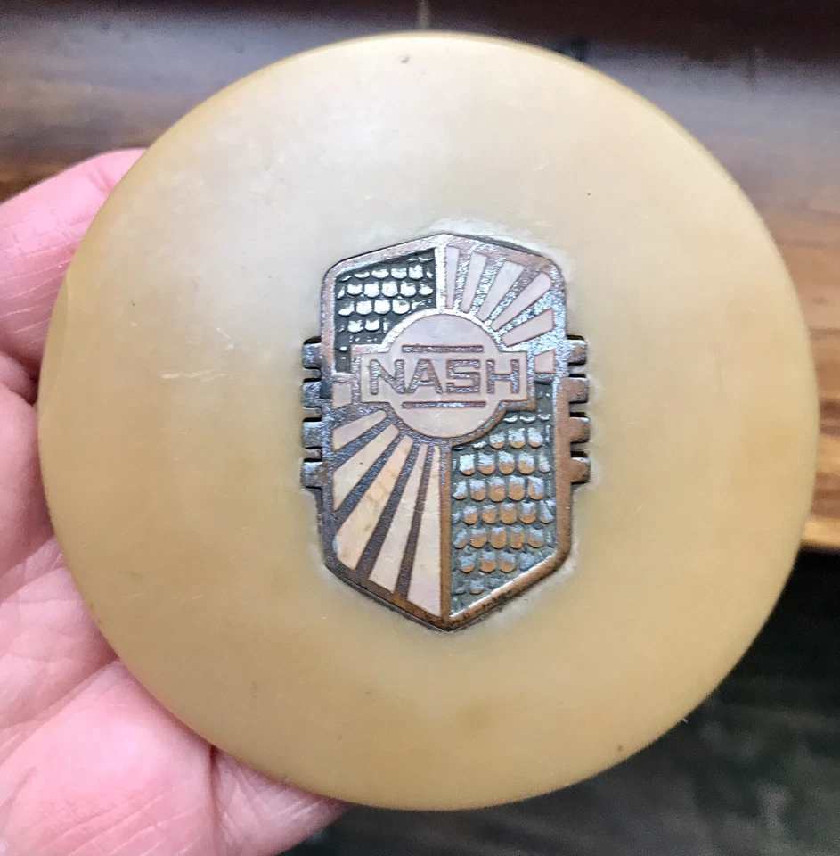 Original 1938 Nash LaFayette Horn Button Cap Enamel Emblem Inlay Bakelite Beauty - Image 3 of 4