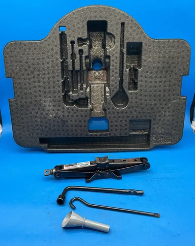Tire Scissor Jack With Tools & Case For: 2018-2022 Honda Accord 84542-TVA-A00