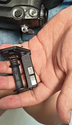 Battery Holder Grip Battery Clip Nylon 3D Print for Nikon F6 MS41 Battery Holder - Image 1 of 4