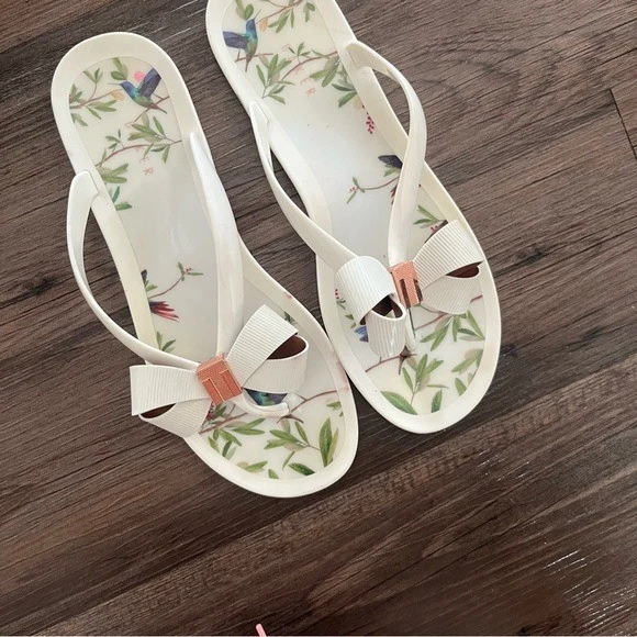 Sandalias Ted Baker para mujer 41 10,5 Suszie blancas con lazo en gelatina chanclas deslizables Foto 3 de 4