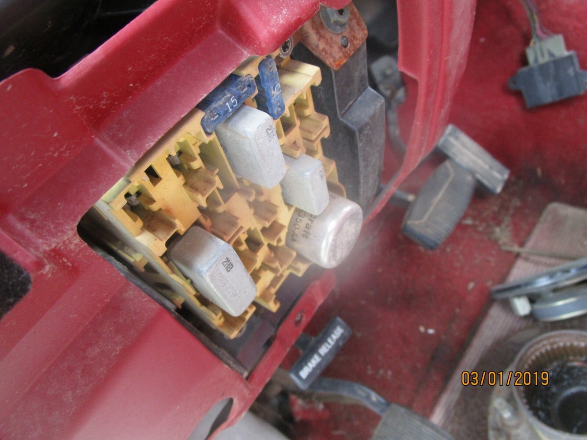 92 93 94 95 96 FORD F150 BRONCO POWER DISTRIBUTION FUSE BOX