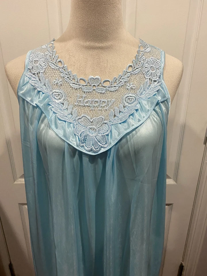 Camisola feminina azul claro sedosa sem mangas tamanho 4XL 37"Lx25"W - Imagem 2 de 4