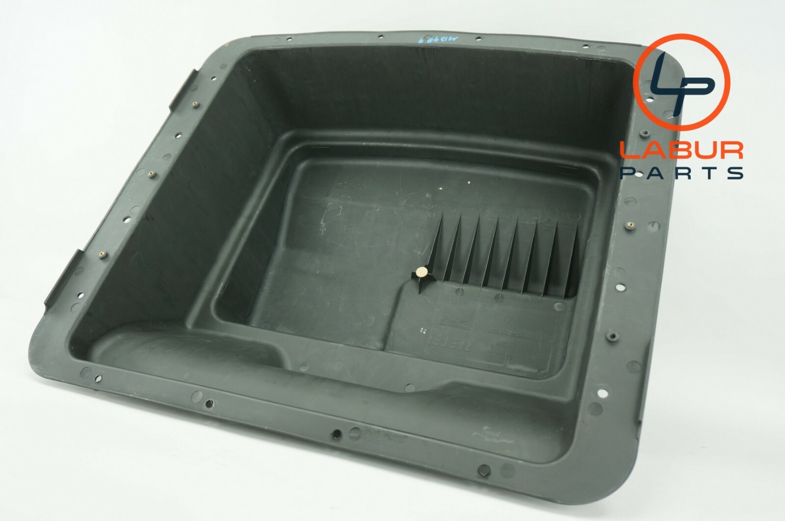 M139 Maserati 05-08 Quattroporte Trunk Spare Carrier Tub Bucket Liner Z1748