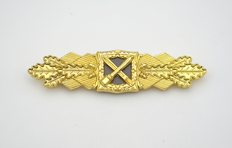 GERMAN ARMY WW2 1957 Issue German Close Combat Clasp in Gold award