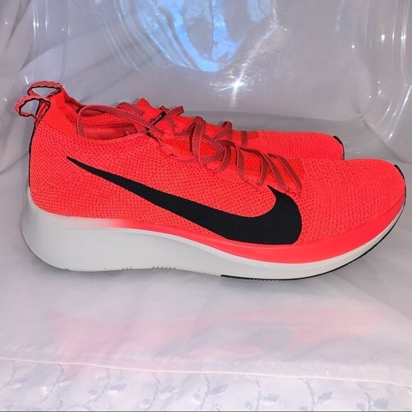 mens zoom fly flyknit