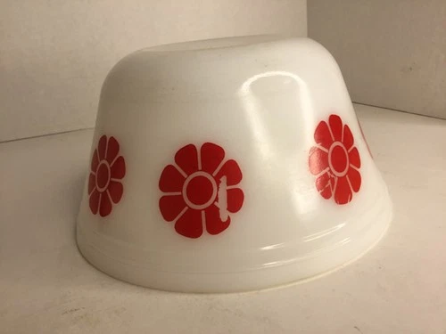 Federal Glass Red Daisy 8" Mixing Bowl - read description