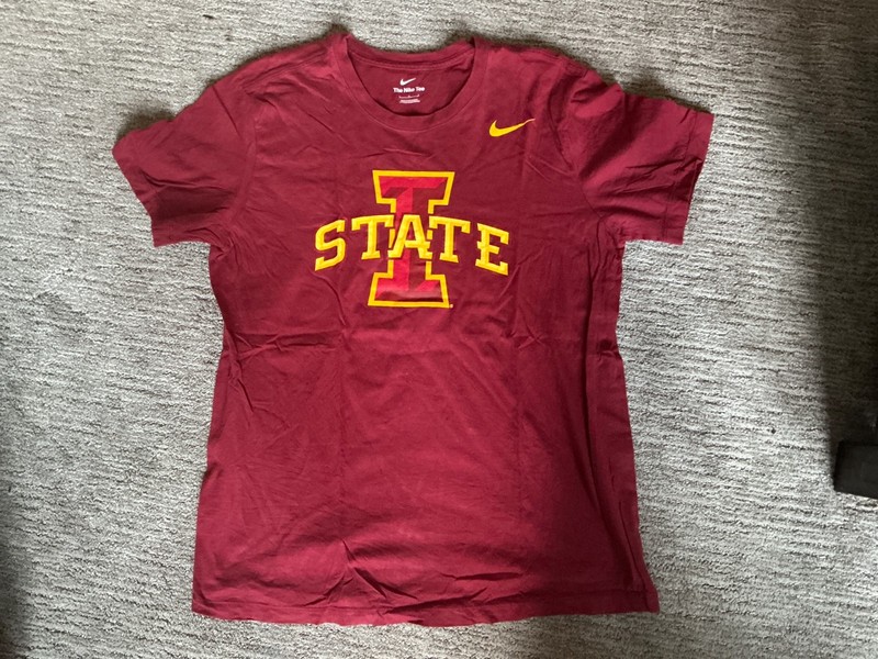 Nike Iowa State Cyclones T-Shirt Men’s Large Short Sleeve Tee Shirt Ames