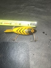 Vintage 3.5” Bonber CRANKBAIT Fishing Lure Yellow & Black