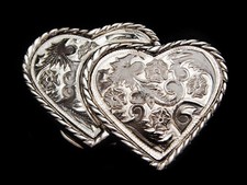 LG09132 VINTAGE 1970s FLORAL DESIGN DUAL HEARTS FASHION BELT BUCKLE