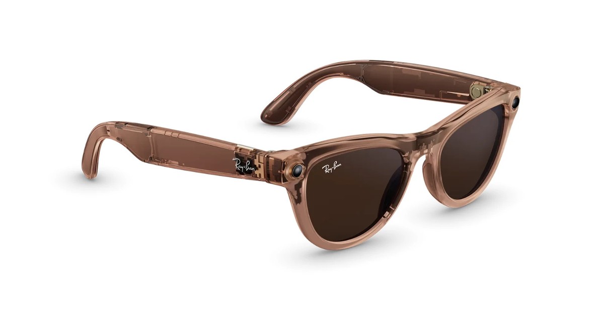 Ray-Ban Meta Skyler (Gen 2) Shiny Transparent Peach Transitions